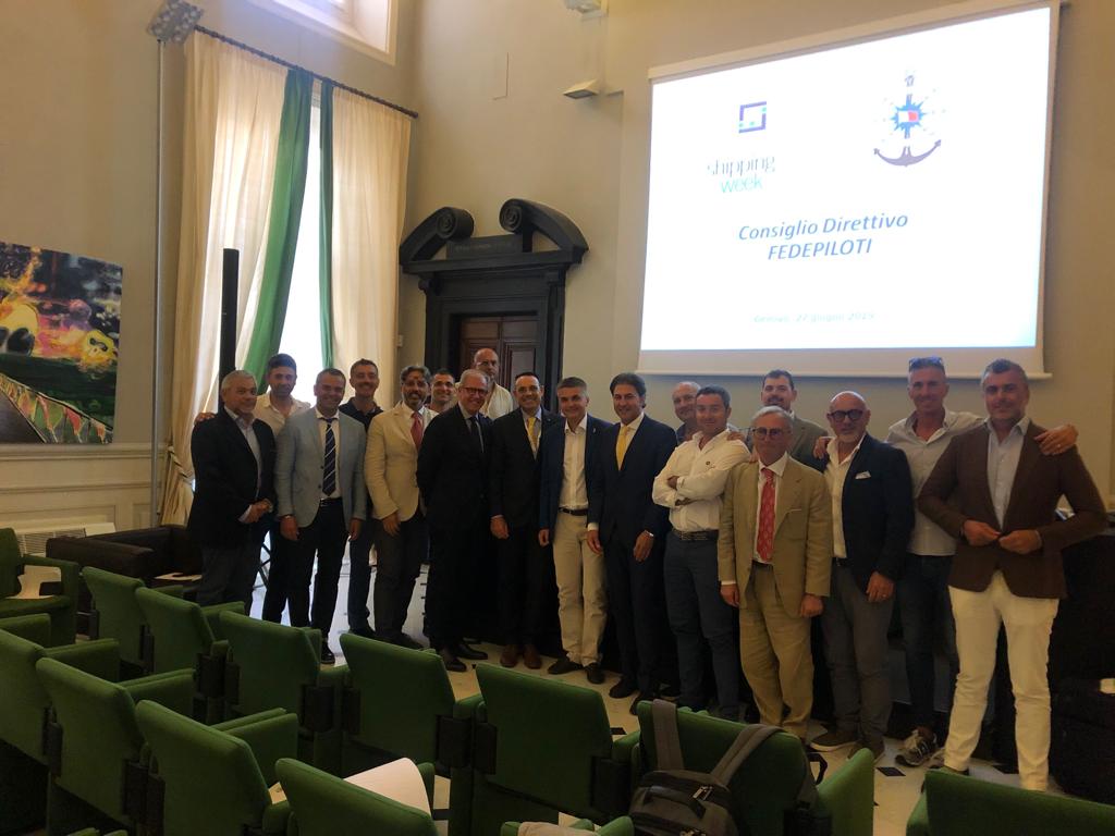 edorixi's tweet photo. Oggi a #Genova, nell'ambito della #GSweek ho portato il saluto al Consiglio Direttivo della #FederazioneItalianaPilotideiPorti, un'eccellenza internazionale del nostro settore marittimo, un presidio di sicurezza per la navigazione e per i nostri porti. https://t.co/tHt2WnIxzj