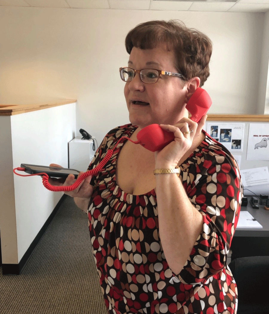 Sinclair_Co's tweet photo. When you’re a PR pro, you talk while you type. Karen Stinneford cut her teeth in the newsroom doing just that. With her “new” phone she can handle even more content, crisis coms and media relations, producing great results for our clients. #30YearsThursday https://t.co/b0MV9JdmlD https://t.co/luW31uSAHT