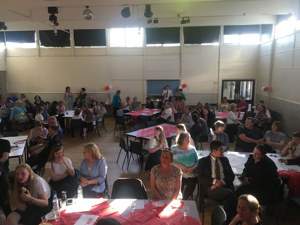 CFSpe's tweet photo. What a splendid evening celebrating Whitehead Student success. It was topped off by a guest appearance of the man himself, Richard Whitehead! 👌🏼💪🏼👍🏽👏🏼 https://t.co/zARw64utXR