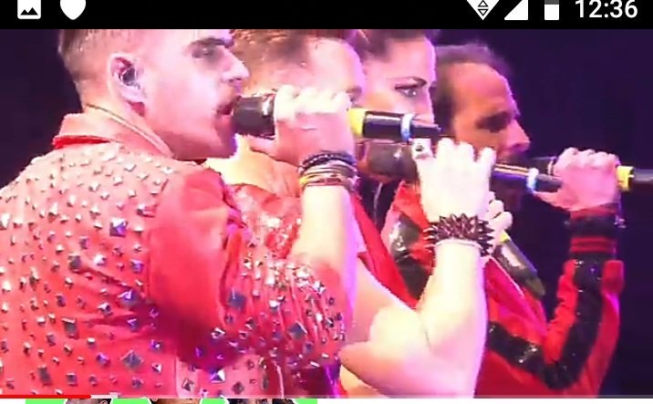 AriiannaPR's tweet photo. Maaaaw!! No podía faltar el gran #MedleyHits #90s sin únicos @lolore_alexa @roypizarro @LuigiBalestra @Rene_Ortiz los quierooo chorromiiil #BackInTimeTour con todo hoy👊🏻 https://t.co/5OFLV86uWE