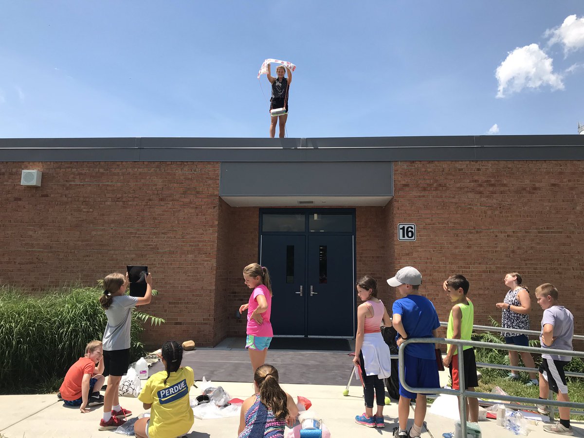 The “Egg Drop Challenge” at Make It Move STEM Camp! Thanks <a href="/REFIGives/">REFI - Rockingham VA</a> for helping make this happen! <a href="/ms_al_snider/">Ms. Alison Snider</a> @oscheikl <a href="/RockingSciStone/">Tammy Stone</a>