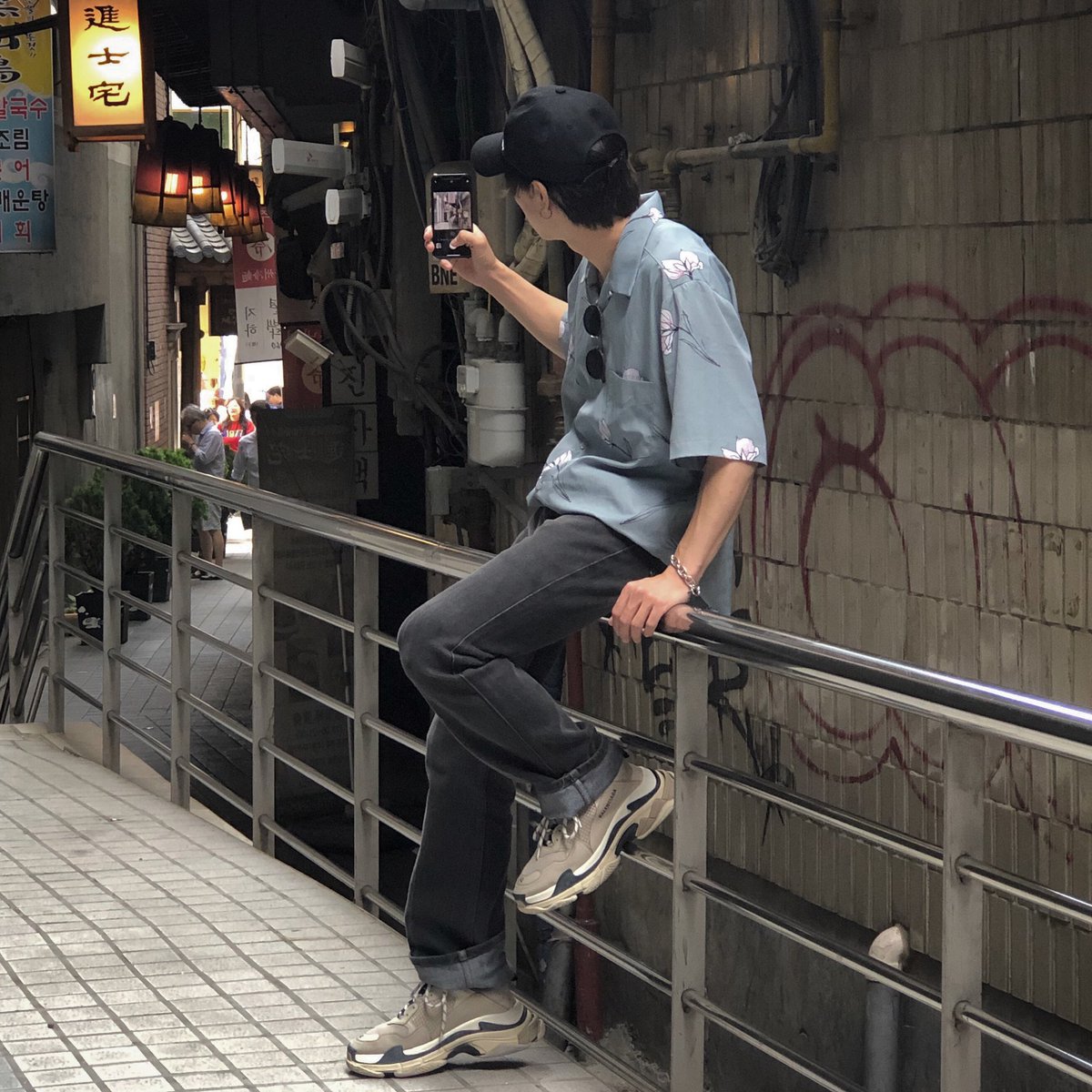 sswb_q's tweet photo. .
2019/06/23〜2019/06/25
.
2回目の韓国🇰🇷

https://t.co/RDHWxhXWLR https://t.co/a7KMmTZZZn