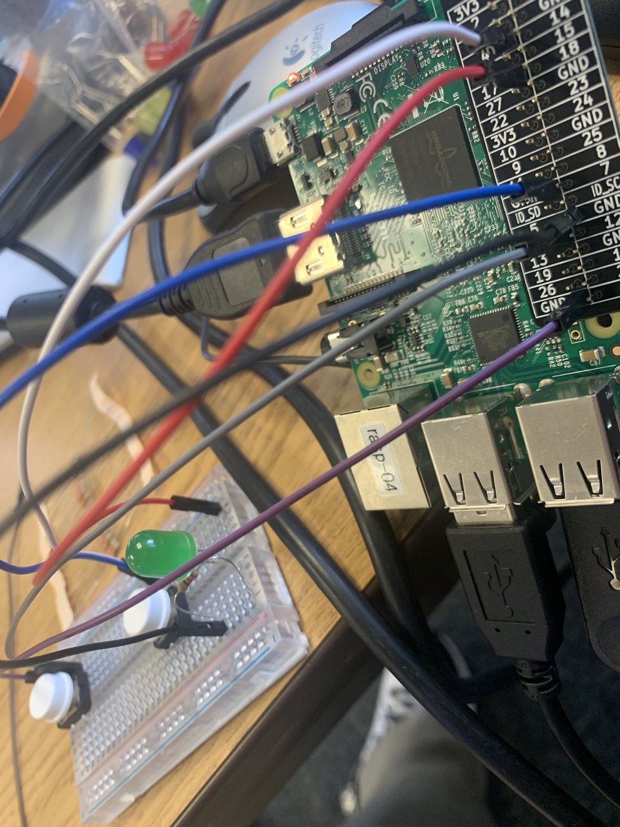 BeccaGutosky's tweet image. Really cool @Raspberry_Pi PD with @jigar_patel #tciuSTEM at #CSForAllPA 🔌💡💻 Playing with circuitry, buttons, &amp;amp; LED lights....programming in #python