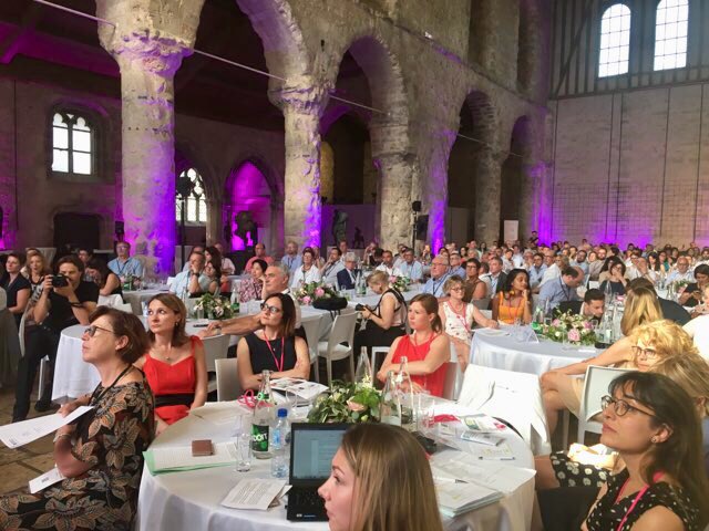 CosmeticValley's tweet photo. [Live] Assemblée Générale des 25 ans du pôle à Chartres, une belle soirée remplie de partages et d’émotions ! https://t.co/7KFT3ZVswV