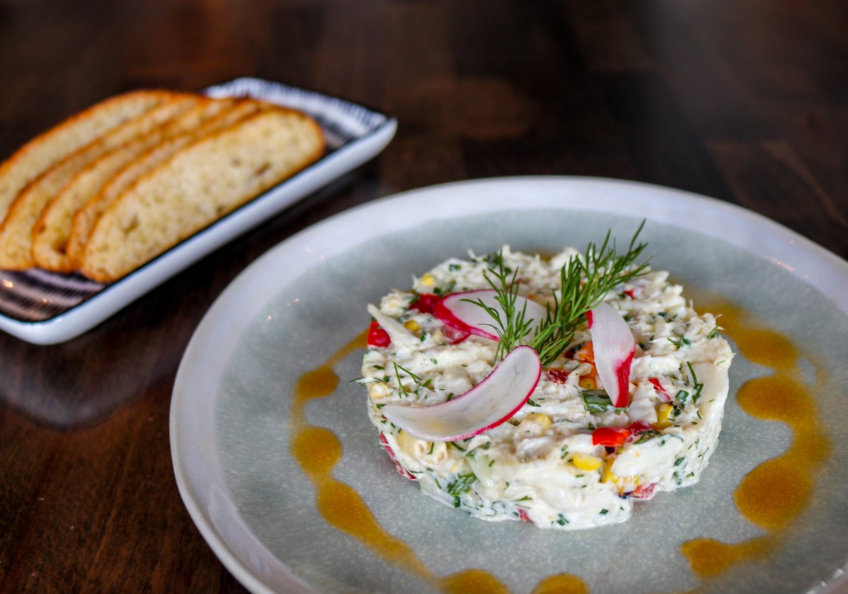 We're busy prepping food for this evening's #openhouse. This crab cake and corn salad might be making an appearance 😝Tickets will still be available at the door, so if you can't snag one through the link in our bio now, there's always time tonight! See you at 5 pm 😘