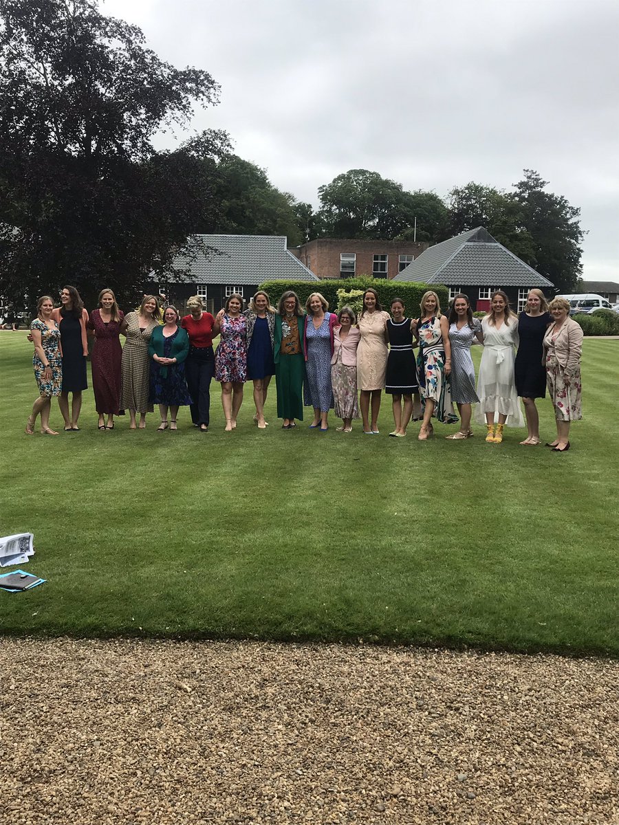 Sarah Hollingsworth tweet media