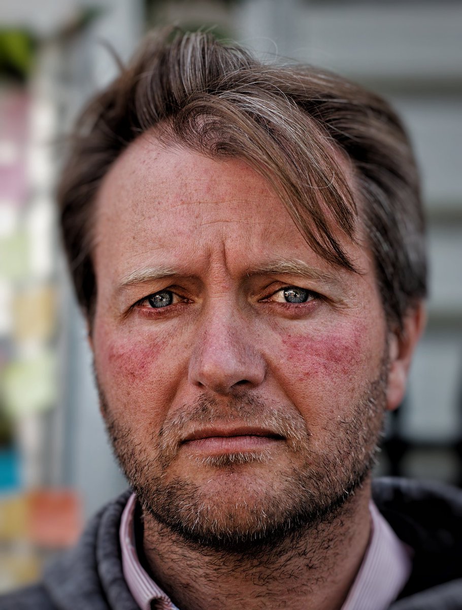 AndrewMcleay's tweet image. My shot of Richard Radcliffe today, after 13 days with no food. Taken outside the embassy. #FreeNazanin