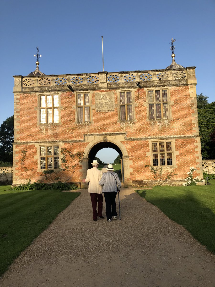 Beautiful summers evening @clamidlands Warwickshire AGM ☀️🥂 <a href="/Ellacotts/">Ellacotts</a> #landowners #countryside