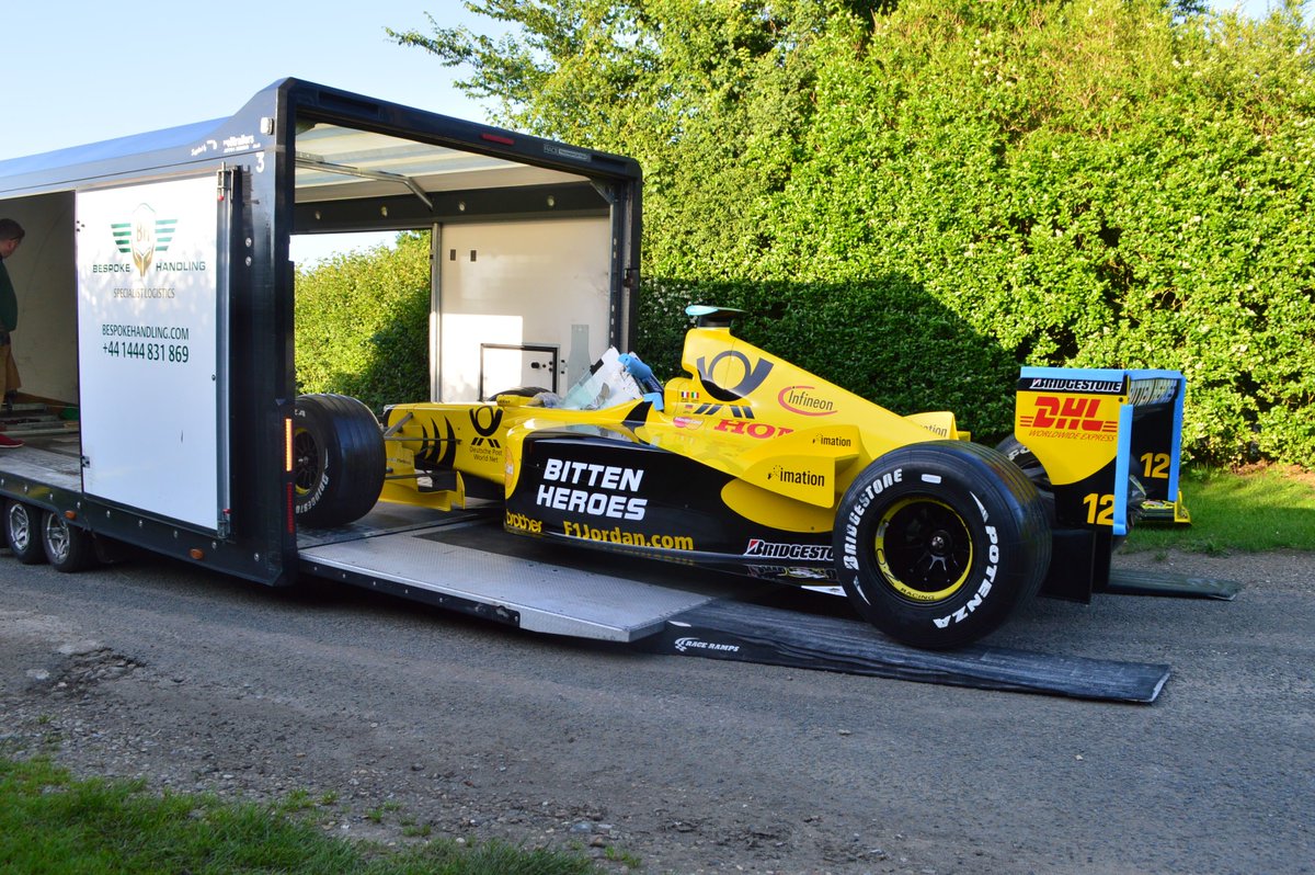 jordanGPCar's tweet photo. Top Job by @BespokeHandling .Onwards to @Racetrailers  Holland......Bon Voyage😜😎🇮🇪🇬🇧🇳🇱🏁🏁 https://t.co/ZSLEcFqHOJ