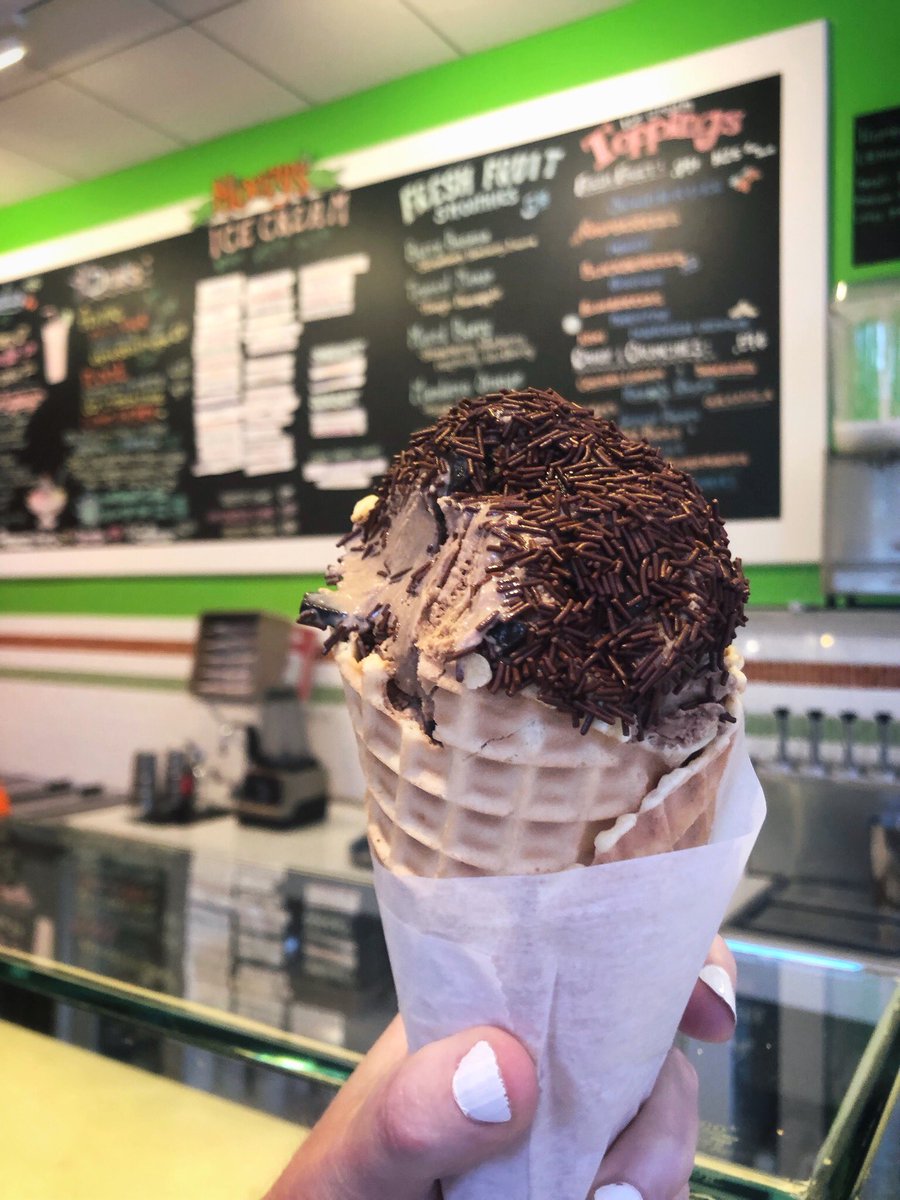 ✔️ <a href="/MoozysIceCream/">Moozy's Ice Cream</a> in Belmont (excellent mocha chip!) #summeroficecream