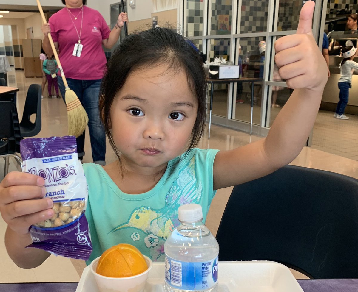 VVannoy's tweet photo. Pre-K ELL summer school kids loved their surprise treat from @alvincn GoBonzo beans! They gave them a 👍🏽 ❤️@AlvinISD_ELL https://t.co/2aMUzyMWHf