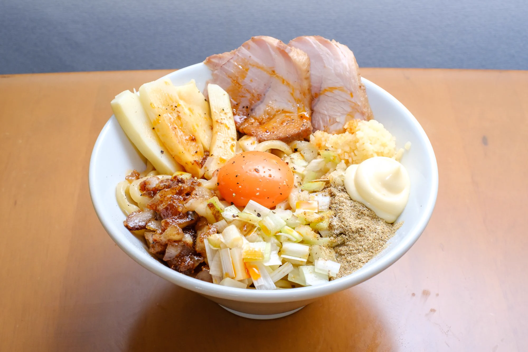 「ラーメン豚」オープン!!Twitterを見た方オープン記念にお一人様1日一杯まで500円