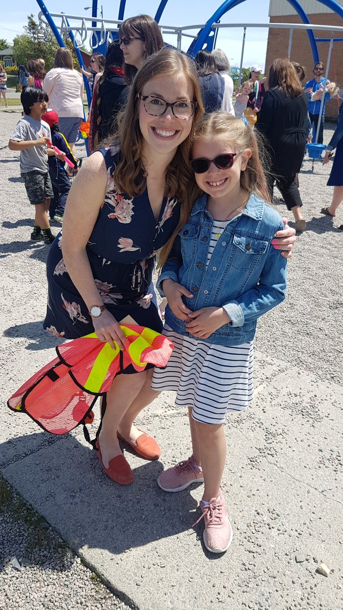FayeGrim's tweet photo. Thank you @Mlle_Murphy1 for a fantastic Grade 3. We will miss you. @MDEschool #teacherschangelives https://t.co/kShlJknibx