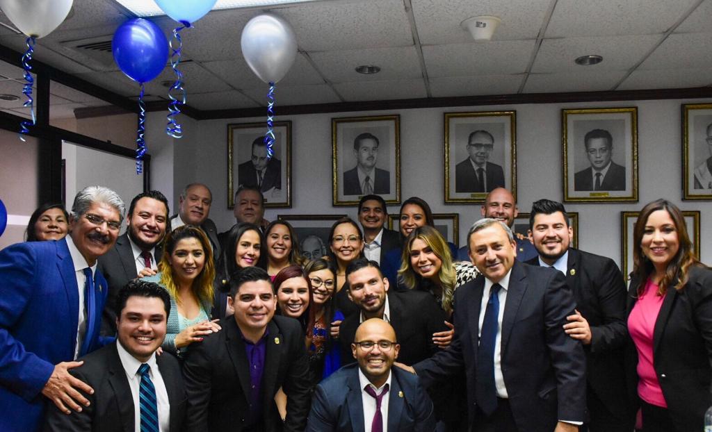 Tita_Batres's tweet photo. Feliz Cumpleaños Rodri! @RodrigoAvilaSV Sos especial, Dios te bendiga siempre 🤗🎉
#RA55 https://t.co/7C94G4lwRE
