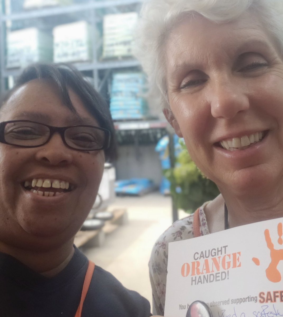 PatrolSafety's tweet image. Great job Ms Vicky!!! For spotting a frayed electrical cord in garden. Keeping us safe.😁👍🏻🙌🏻😁👍🏻🙌🏻
#safetyselfie #club365goal