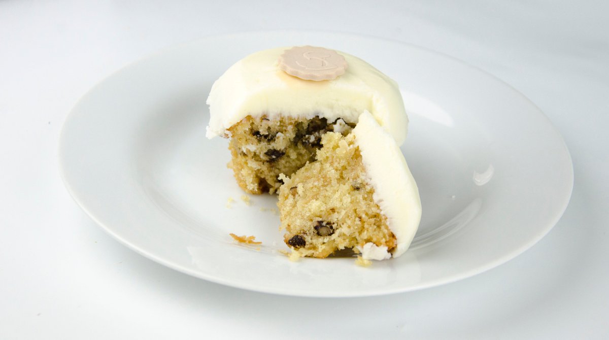 CRAVEHouston's tweet photo. We're cocoNUTS 🥥 over our #ItalianCream cupcake! Vanilla butter cake with toasted coconut and walnuts, topped with a sweet mascarpone cream cheese frosting. https://t.co/x6Y43eKGL9