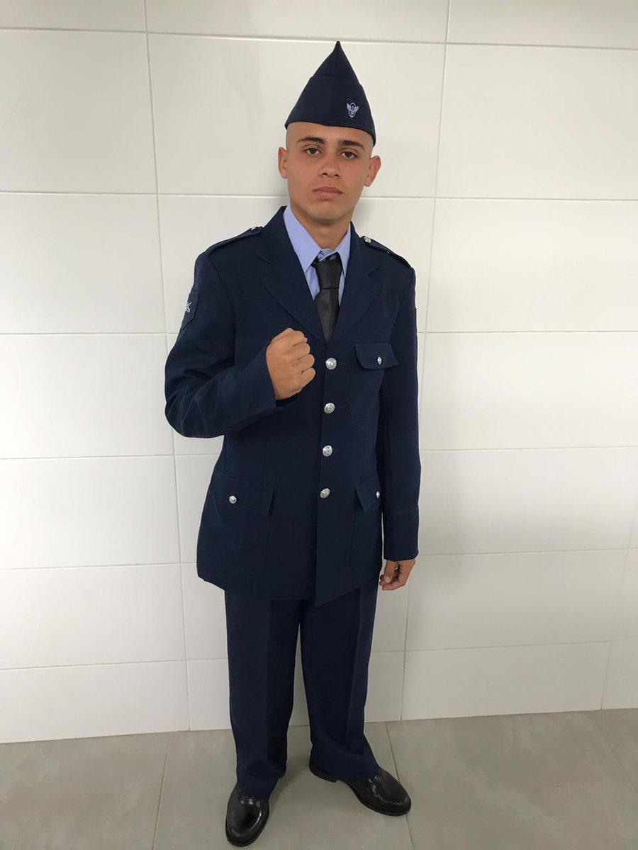 wlaugusto22's tweet photo. Enfim, formado na força aérea brasileira, somente agradecer a Deus 🙌❤️🇧🇷✈️ https://t.co/01ShzNdYop