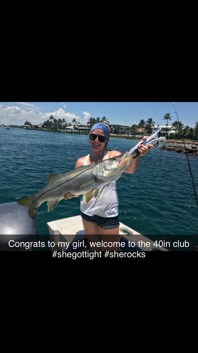 fishslayer313's tweet photo. Babes in the 40 in club now!! Way to get tight #reeldreamcharters #smokeshow #getbloody https://t.co/WEIQI1073L