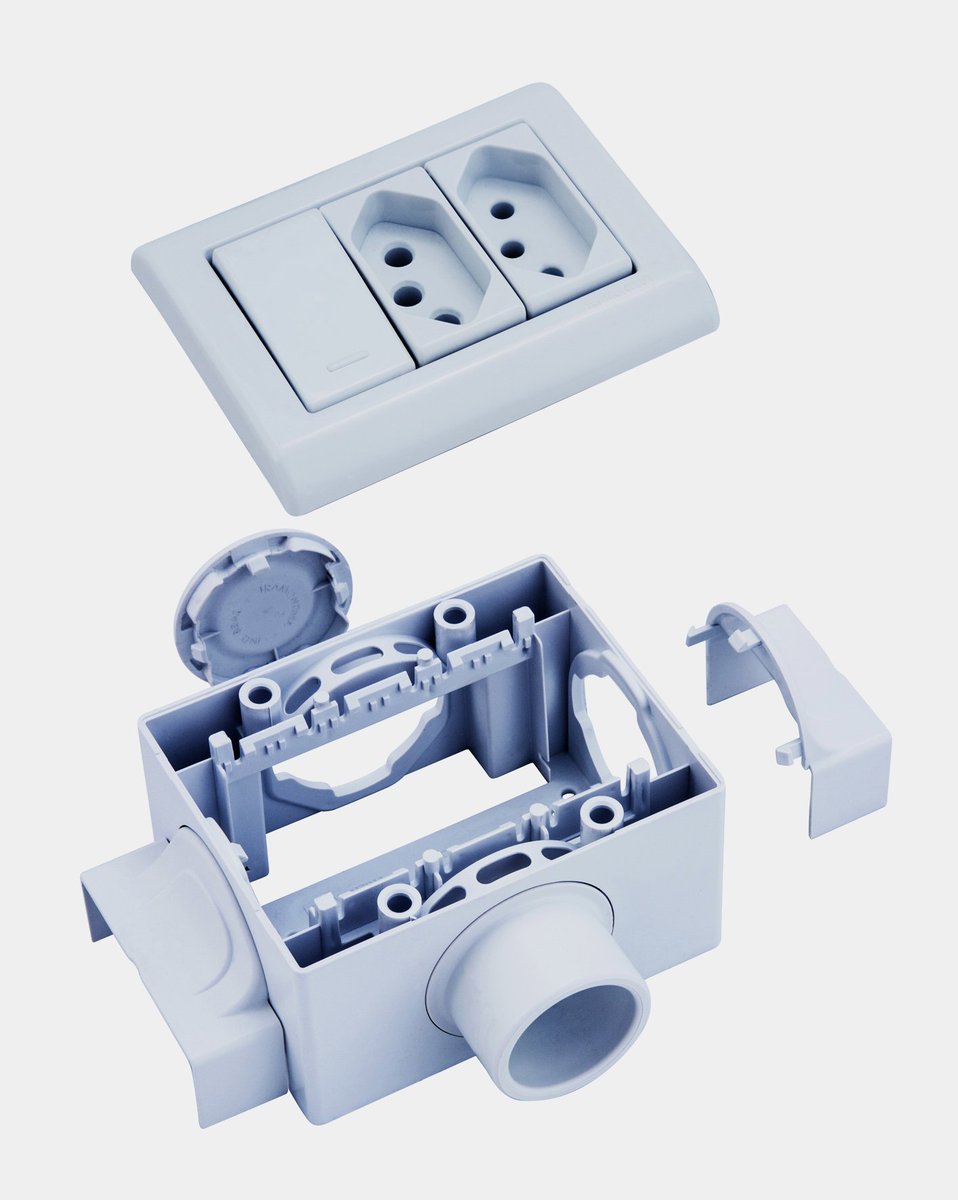 ViaPublicaCom's tweet photo. Caixa multiuso torna instalação elétrica aparente segura e funcional. Produto interliga canaletas e eletrodutos em instalações elétricas aparentes com segurança e sem quebras de parede. https://t.co/wxOF0T7uCt  

#Tramontina #ClienteViaPublica https://t.co/3lSv0KT509