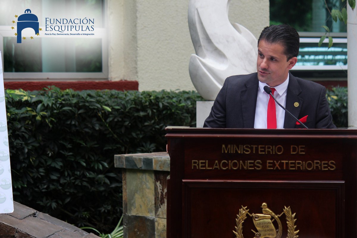 FundaEsquipulas's tweet photo. #REFCA | La plantación del Árbol Cero Regional, es un compromiso de los países de la región centroamericana, incluido República Dominica, para fortalecer la respuesta global a la amenaza del cambio climático.
#YoReforesto por la integración centroamericana. https://t.co/fvg9KvaG1C