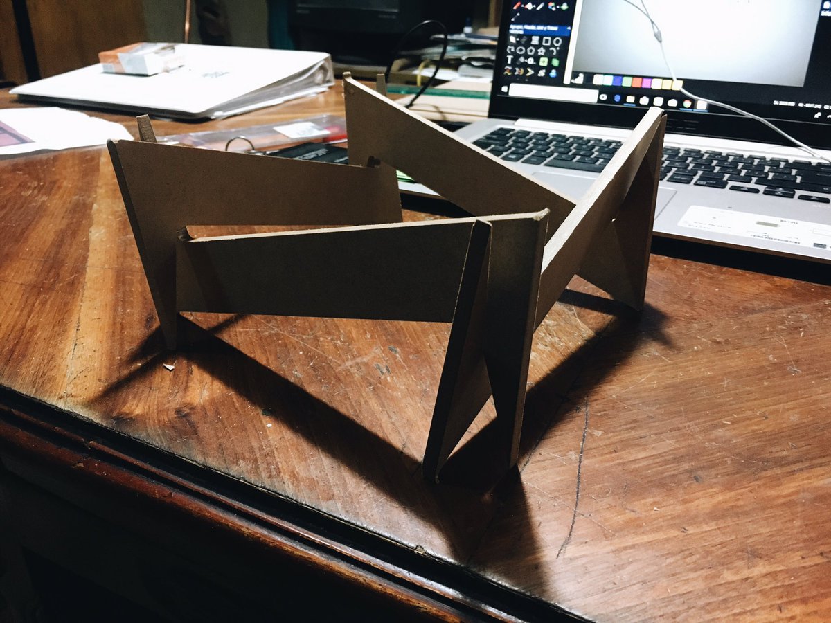 IntegralLab's tweet photo. Proceso creativo. Diseño de mobiliario. 

Partiendo de una pieza base, generamos varias geometrías que forman una composición más orgánica, dándonos como resultado el objetivo deseado. 

Acércate a nosotros. Tenemos un diseño preparado para ti. https://t.co/GGEBPQ6OYT