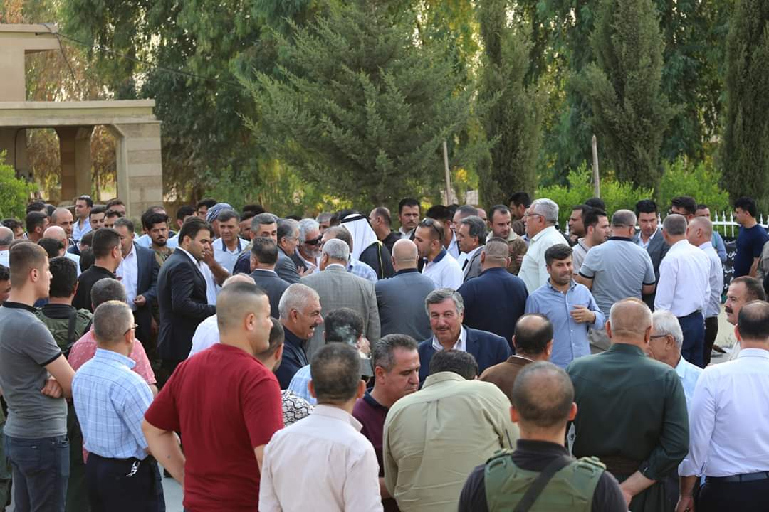 AsoMamand's tweet photo. ئـه‌مـڕۆ 2019-6-27
کەرکوک 
هۆڵی كاكه‌ره‌ش قه‌ساب
به‌شداریمان له‌ پرسه‌ی كۆچكردوو(قودرەت سوڵتان عبدوڵا) خێزانی شەهید (عەبدوڵڵا حەمەڕەش) و دایکی شەهید (حاکم شەکەوت )و (هەڤاڵ رەفعەت عه‌بدوڵا ) و(هه‌ڤاڵ رەمزی عه‌بدوڵا) https://t.co/dGAybH6SN2
