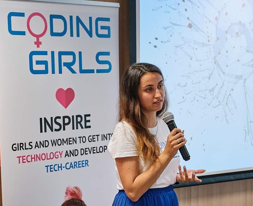 annaradulovski's tweet image. Women Tech in Luxembourg was a blast 🚀🌞👩💻 Luxembourg has a lot of talented professionals and aspiring tech ladies 😊 Thanks @DoclerHoldingLU being a great host and event partner and these cool pictures 😎 #techwomen #womentechnetwork #codinggirls #luxembourg