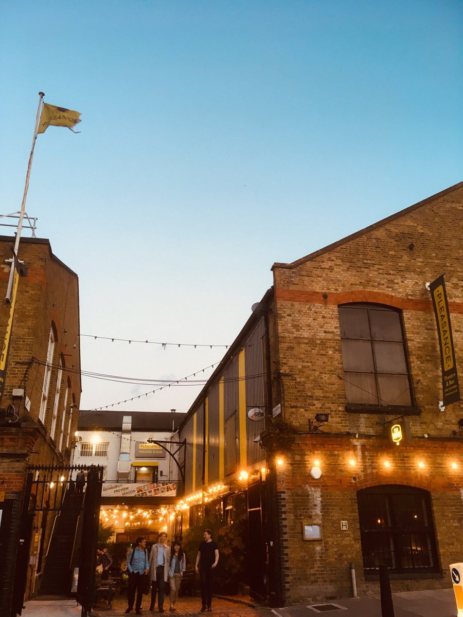 MJ_Willis's tweet photo. Fab performance of @KCDplay tonight @ThePleasance - A snappy 90 min play with music which is more than just its title! Fab work from @nic_black and the hard-working cast of 5... Catch closing night tomorrow if you can 🇦🇺 #KillClimateDeniers https://t.co/ycHJPA2Zmn