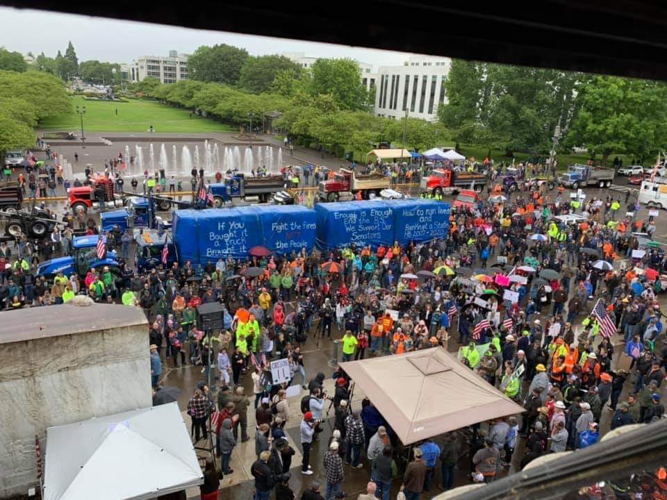 oregon_leader's tweet image. #StayStrongStayGone #TimberUnity #Oregon11 #hb2020 #capkillsjobs #orpol