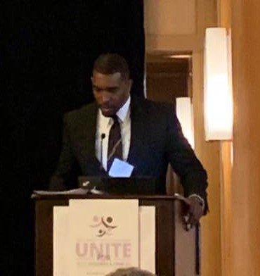ClaytonLearning's tweet photo. Derrick Lemuel, a Clayton parent ambassador, and an active leader in the Clayton Fathers Building Futures Committee, spoke today at   @theOunce Policy Exchange in Chicago. Derrick introduced Keynote Speaker @miasongbird. #ece #theounce https://t.co/nkHOY0Z7YG
