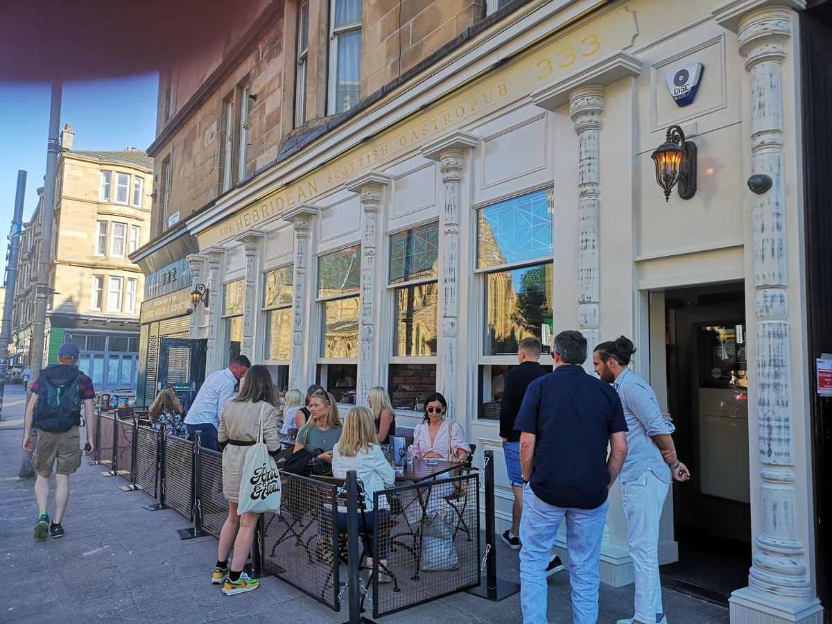 IOHD_Simon's tweet photo. At the launch of @thehebridean_ gastropub in Glasgow this evening. A wonderful place serving fabulous food sourced from throughout the Hebrides (and a fairly decent gin, if I may be so immodest l). It is going to be a terrific showcase for the islands ' food and drink offering. https://t.co/4kn1wCZ2T0