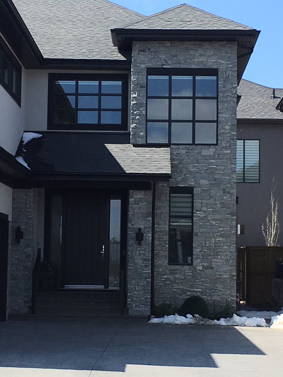StoneConcept_'s tweet photo. Here are some recent projects we have supplied... beautiful job!!
#stonemason #yyccustomhomes #yeg #bricklayer #SummerBlockParty https://t.co/3xlE77ky50