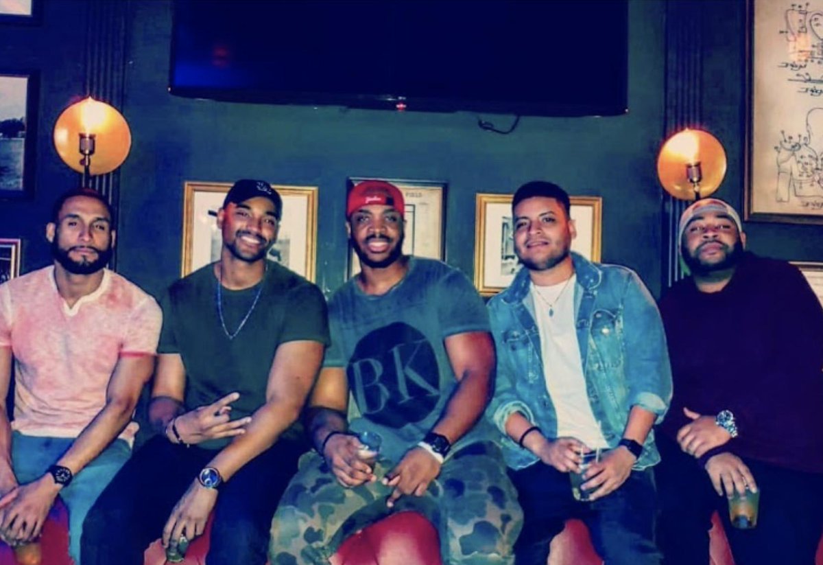 But how about Thursday night with the boys at SideBAR thouughhh?! 📷 @mgarcia_2364