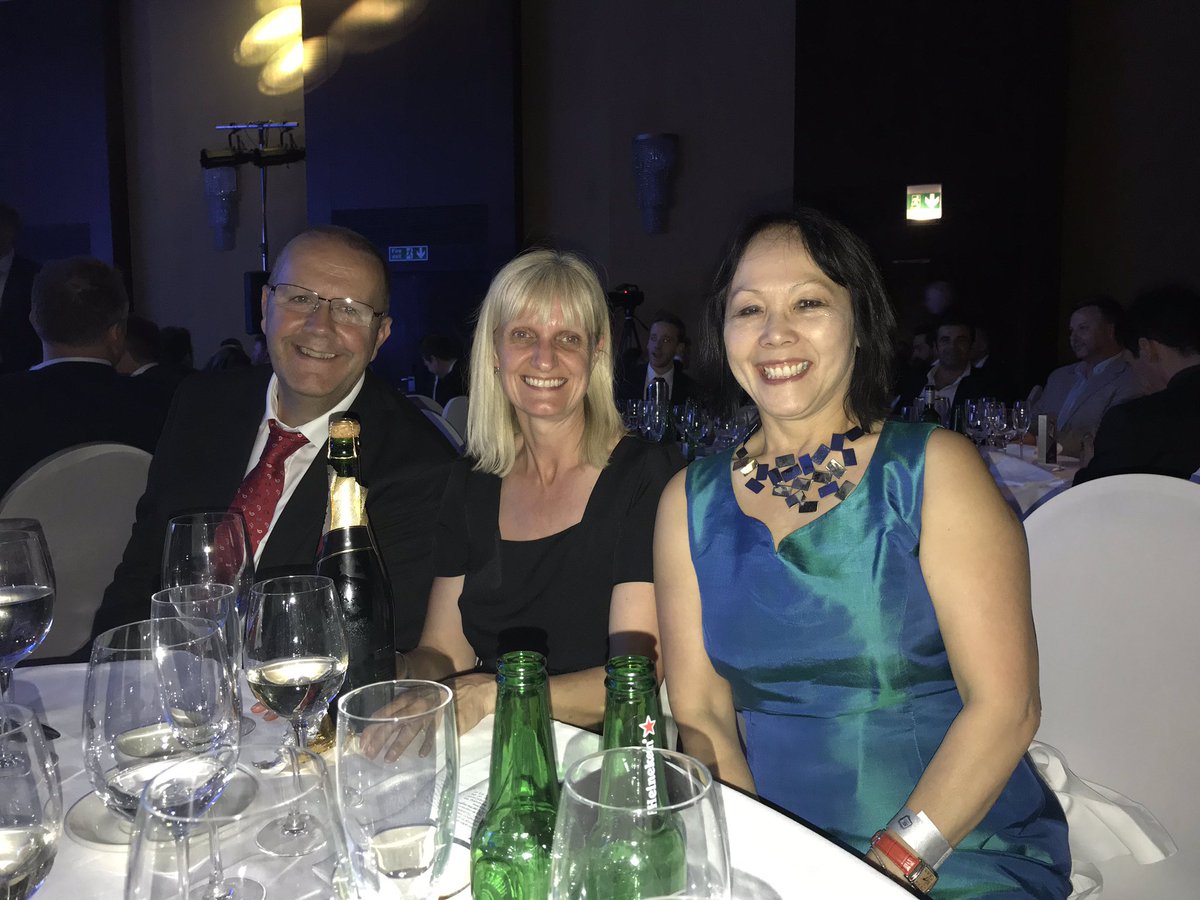 minanvceg's tweet image. With @AVUserGroup @cab4dj @Kev_McLoughlin #AVTechnologyAwards #avtweeps Congrats to all the winners !#weloveAV