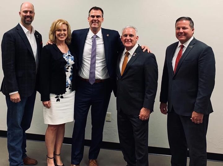 It was an eventful day in Canadian County! The El Reno Chamber partnered with Redlands Community College to host a legislative breakfast. Then the Canadian County Chambers of Commerce hosted Governor Stitt for a legislative summary and luncheon.