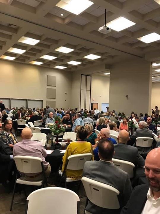 RepRhondaBaker's tweet photo. It was an eventful day in Canadian County! The El Reno Chamber partnered with Redlands Community College to host a legislative breakfast. Then the Canadian County Chambers of Commerce hosted Governor Stitt for a legislative summary and luncheon. https://t.co/pOahRsbzcw