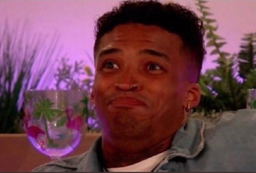 deathbcmsher's tweet photo. Now Yewande and Arabastard are going to be on the same aftersun couch LOL dont tell me Karma isn't real #Loveisland https://t.co/waH1LbSC2c