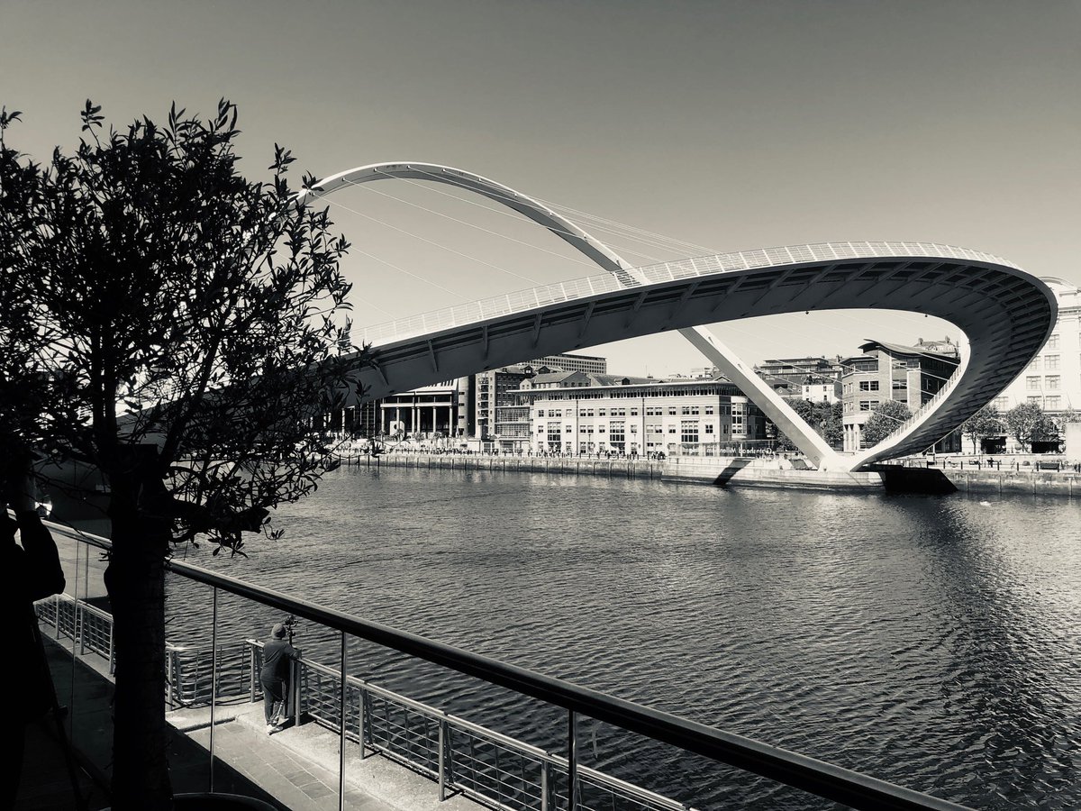 robert_loe's tweet photo. As the sun sets on a beautiful day in Gateshead with @ukEdge my take away won’t be the things I’ve learned but the people I met. I am hugely optimistic about the future of education #optimisticEd @RaeSnape @RSchoolsProject https://t.co/0linUq8dYM
