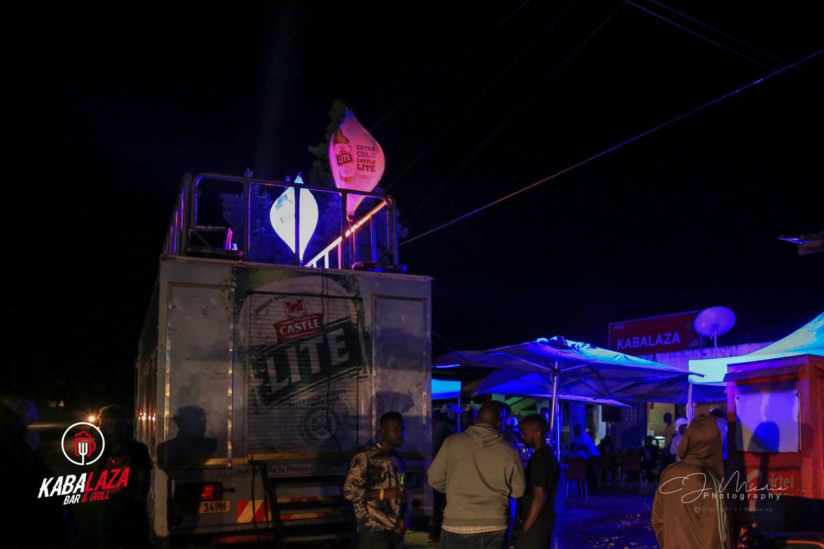 eddiespikaagaba's tweet photo. The boys @AlmostFamousDJz, @BottlesEvents, @beewol are already in Mbarara for the #OutOfTownParty happening this Sat 29th at Rwekishokye Country club, activations @KabalazaMbra, @TheRadioChic thanks for hosting us! Early bird tickets still available at 15k https://t.co/osogdNXhwj