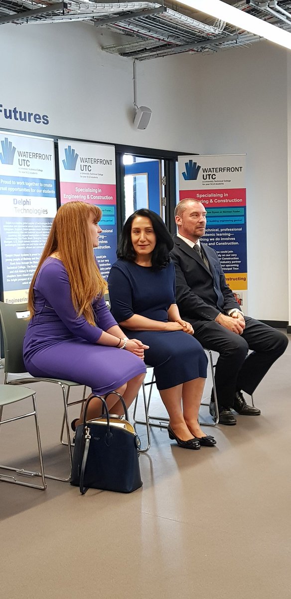 karwanTahir's tweet photo. Joined State Minister for Small Business @KellyTolhurst, colleagues & students from @WaterfrontUTC to celebrate the unveil of @FanyaIsmail's #purpleplaque 4 paper coating 2 eradicate single-use plastic
Congratulation #KurdistanHasTalent
#innovateuk #womenininnovation #WII19 https://t.co/zBEH1CxprC