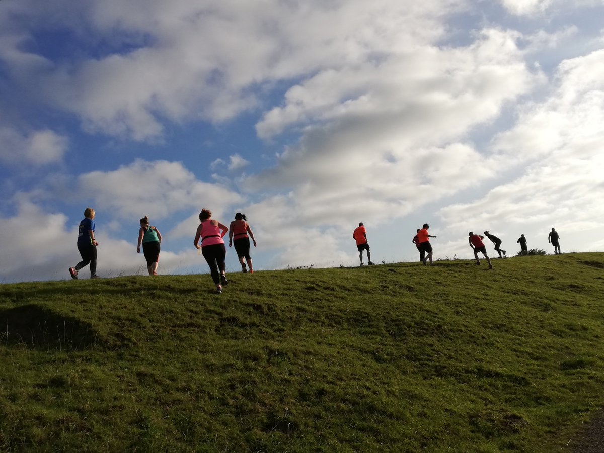 SKEGDISTRICTRC's tweet photo. Boston looking beautiful tonight #running #sadrc #bostonrunning #beautiful #cows #happy #club https://t.co/gVM3wUMhyk
