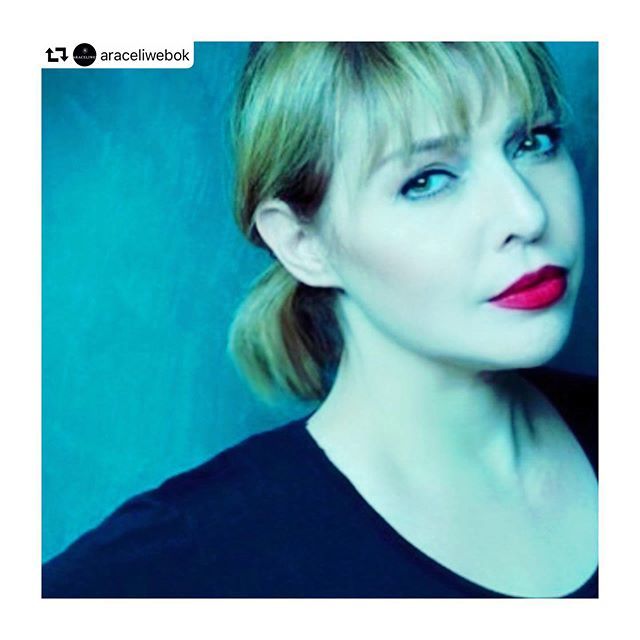 paodessaner's tweet photo. #repost @araceliwebok
・・・
Este lunes 1 de Julio a las 20 hs . Nuestro segundo vivo de #makeuptalks con @paodessaner en @araceliwebok temas: tratamiento de pieles , antes de la base. Finalizando con un maquillaje divino. Que subiremos después. Lo que vas a ver en vivo es como… https://t.co/JsBfHJMvwq