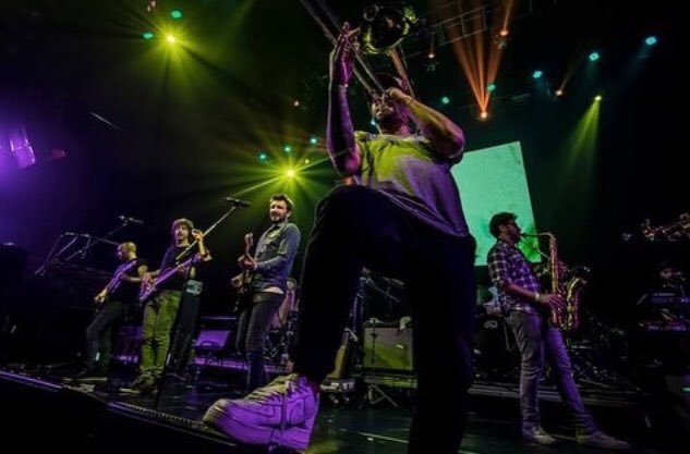 UatekeRockFest's tweet photo. ¡#TBT a este show inolvidable que nos brindó @ntvgoficial en el #Uatekerockfestoficial de LA! ¿Listos para está edición? 😎 https://t.co/N8AhDrqcRX
