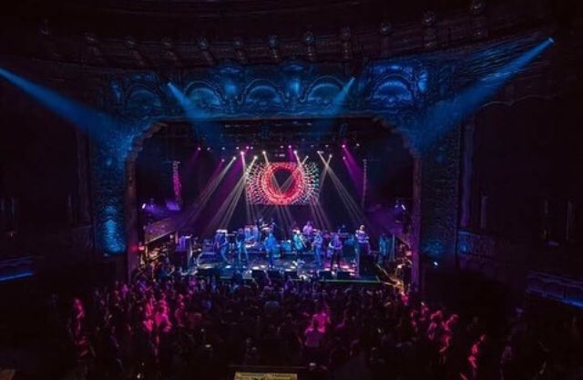 UatekeRockFest's tweet photo. ¡#TBT a este show inolvidable que nos brindó @ntvgoficial en el #Uatekerockfestoficial de LA! ¿Listos para está edición? 😎 https://t.co/N8AhDrqcRX