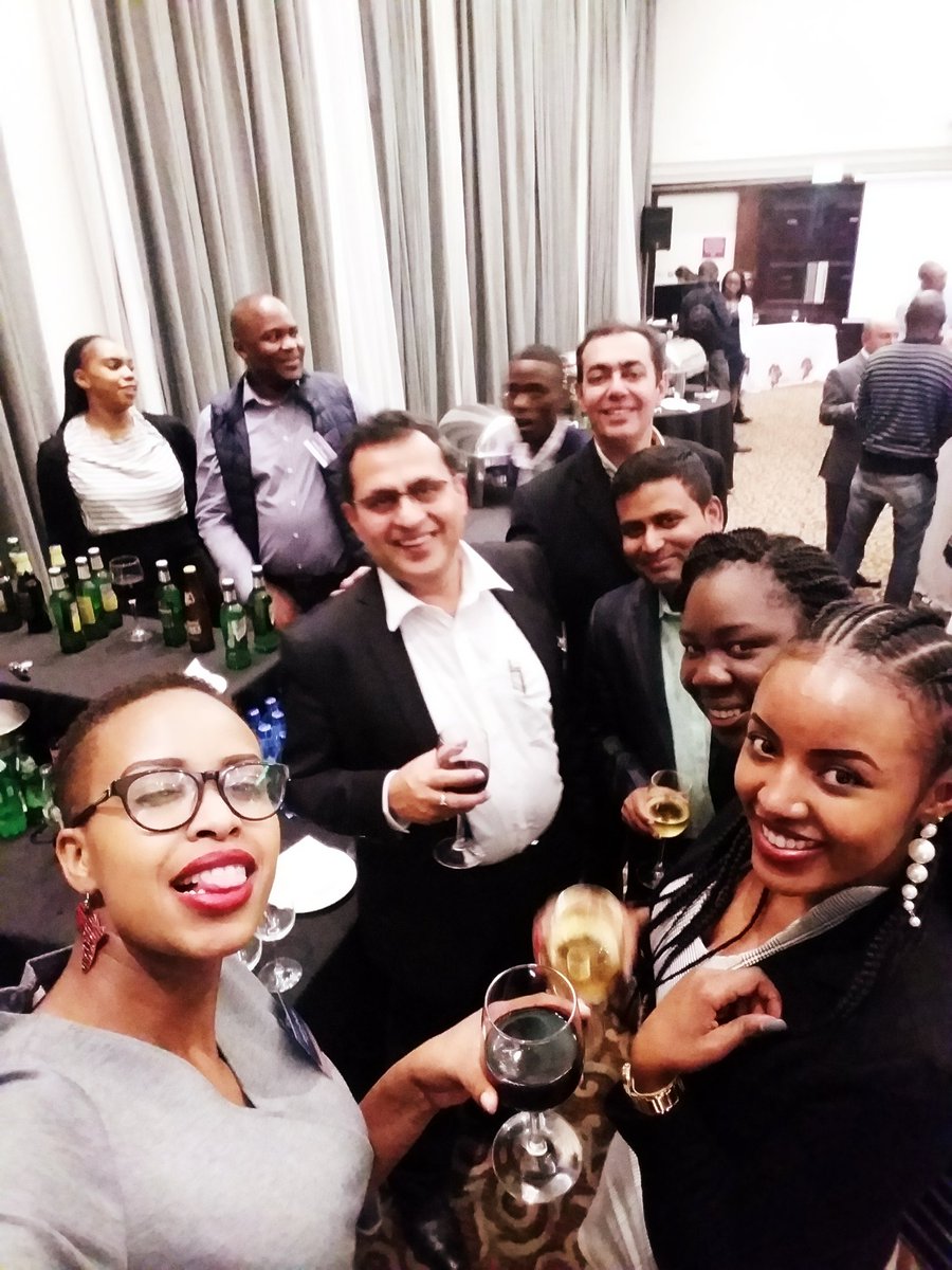 YangUtu's tweet photo. #CompuLynxXHSmartLaunch19 
work hard play even harder https://t.co/UnDFnTuGiz