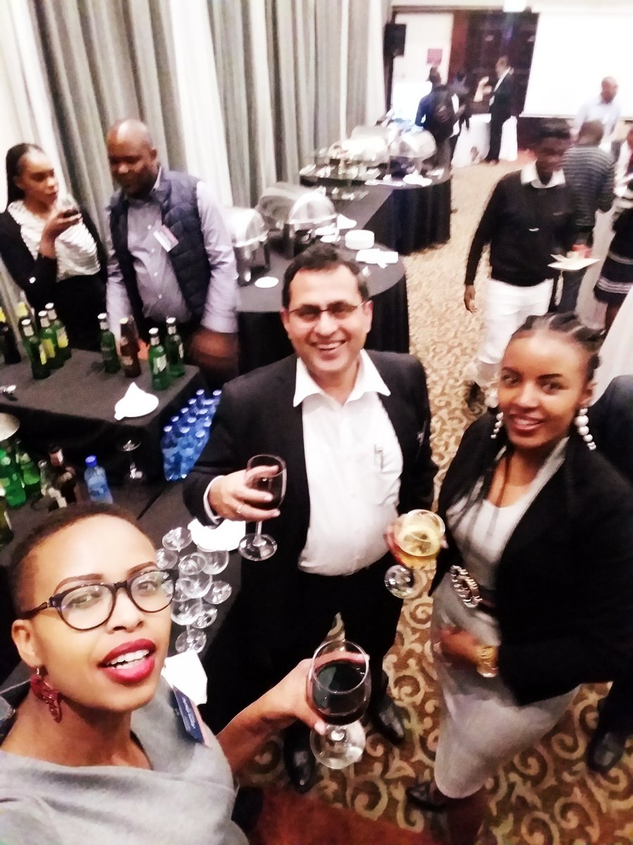 YangUtu's tweet photo. #CompuLynxXHSmartLaunch19 
work hard play even harder https://t.co/UnDFnTuGiz