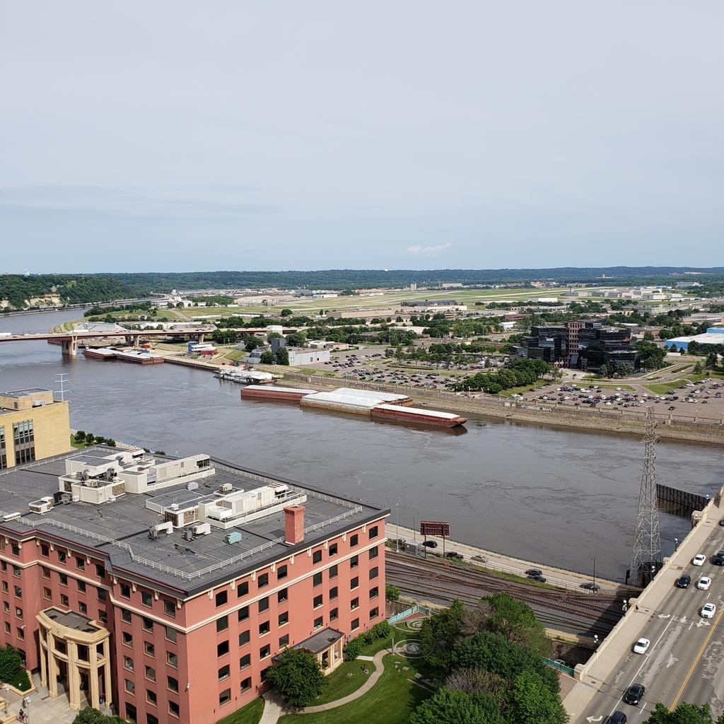 andronicusII's tweet photo. The #barges are arriving #SaintPaul on the #MississippiRiver now that the #springfloods have gone down. https://t.co/KNryn9OW6I