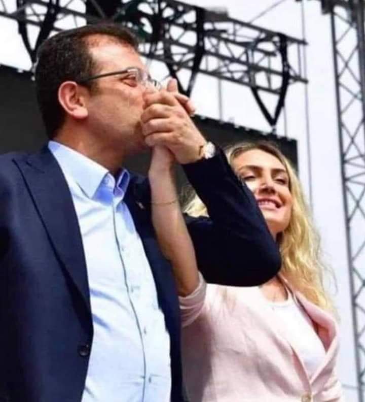CaNaNCHE ⭐1⃣9⃣0⃣7⃣ (@fb__canan__) on Twitter photo Kadını nimet bilen adamın, kimsenin ekmeğinde gözü olmaz
Murat Ginlik
#birsozbırak
<a href="/ekrem_imamoglu/">Ekrem İmamoğlu</a> Kadını nimet bilen adamın, kimsenin ekmeğinde gözü olmaz
Murat Ginlik
#birsozbırak
<a href="/ekrem_imamoglu/">Ekrem İmamoğlu</a>