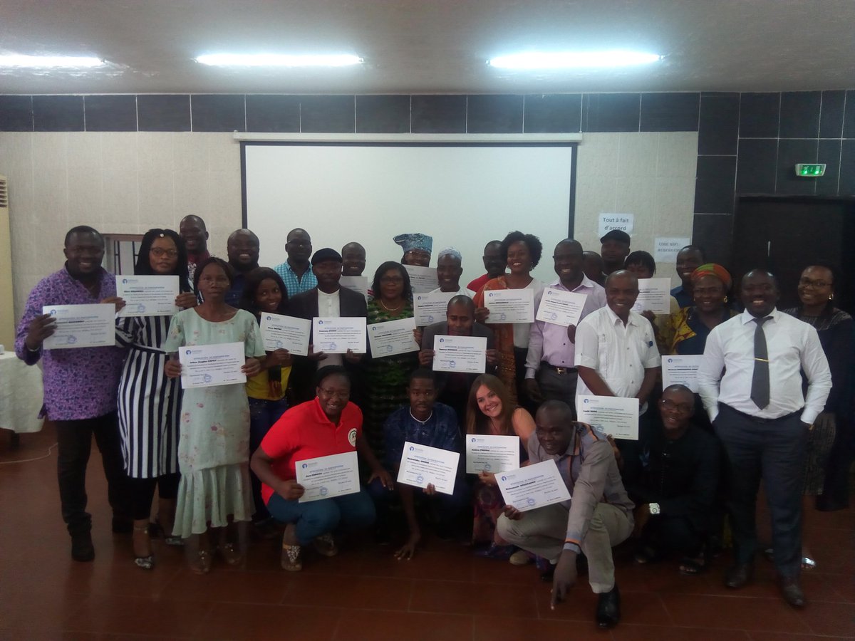 SanouidiSheila's tweet photo. End of the TOT on the #valuesclarification of the project #RESOnance. Congrats to all the participants.
Fin de la format. ds formateurs en #Clarificationdesvaleurs du projet #RESOnance. Félicitat. à ts les participants.
@CoalitionGnd @AGnDR1 @CapssrBf @PathfinderInt @amplifyfund https://t.co/PLn80R5J5B
