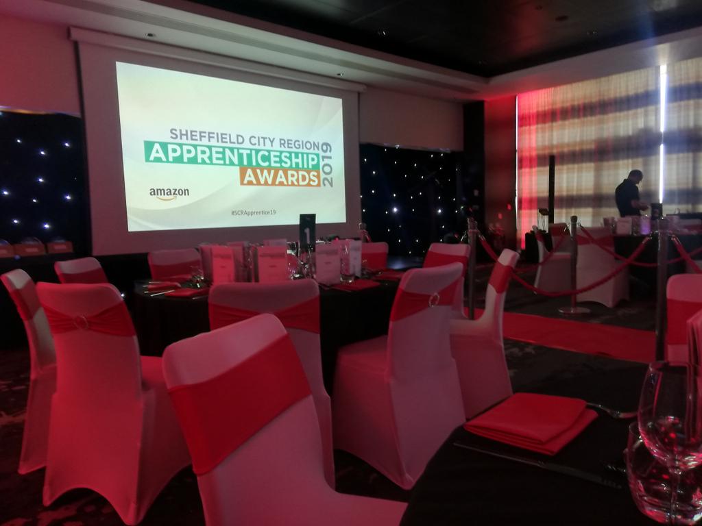annholmesmedia's tweet image. Great evening celebrating apprentices at #SCRApprentice19. My apprenticeship with @jpimediaapp was a fantastic experience which left me with the skill set to now set up and run my own business. Apprenticeships really are the way to go!